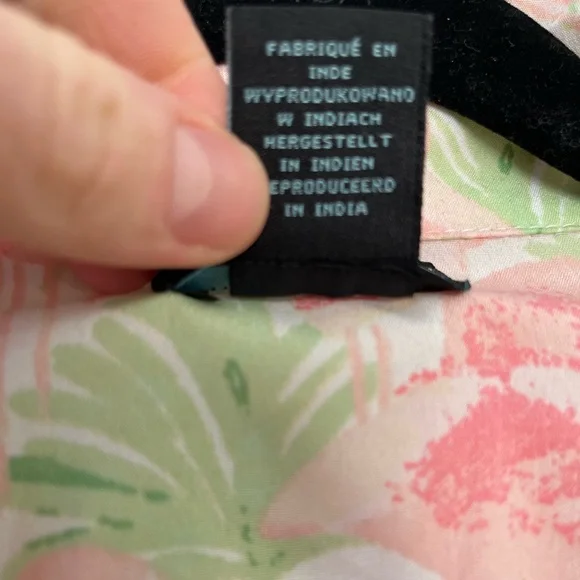 Cynthia Rowley Flamingo Palm Pajama Set Short Sleeve Shorts in Pink and Green - Picture 4 of 9